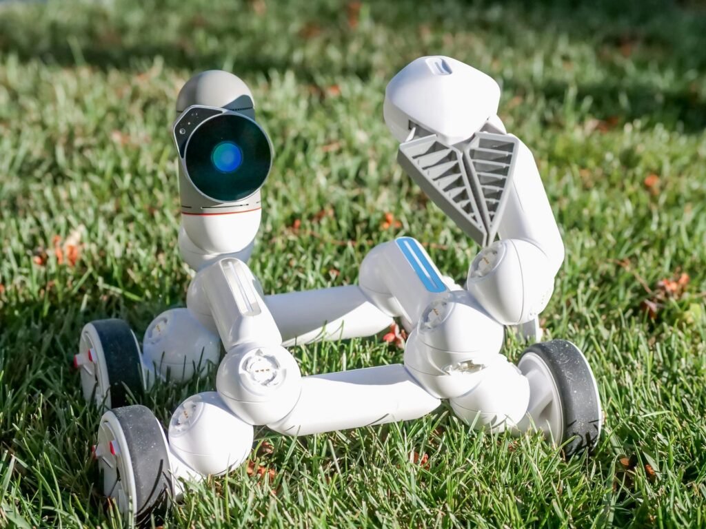 Robô Cortador de Grama: Tecnologia, Praticidade e Eficiência